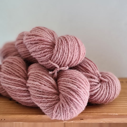 COLOMBINE -Hand dyed 3-ply wool yarn