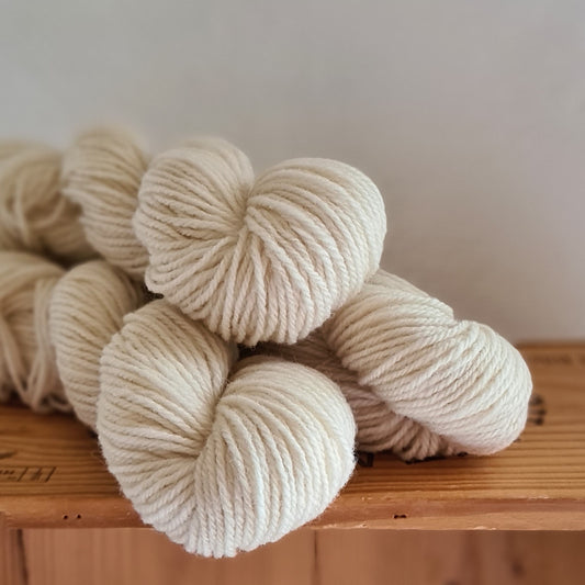 NATURAL WHITE - Varma 3-ply yarn