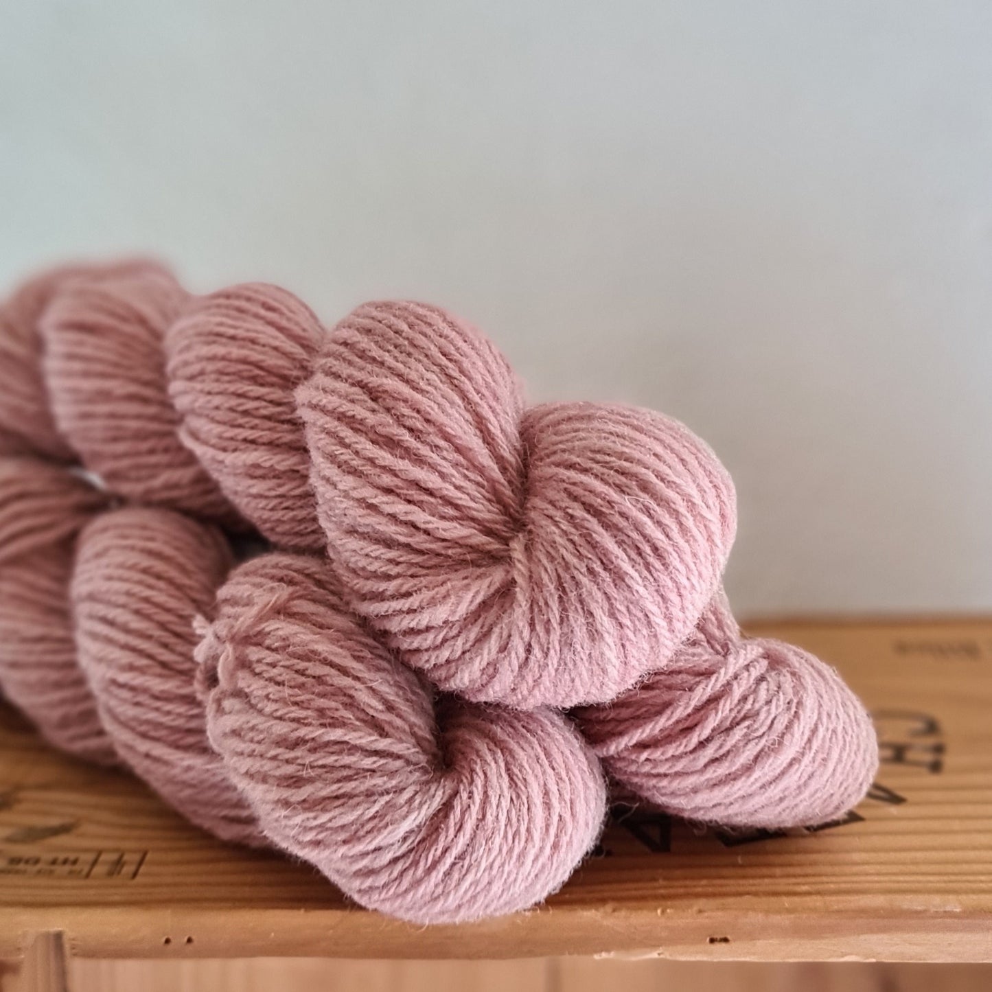 PINK FORGET ME NOT- Varma 3-ply yarn