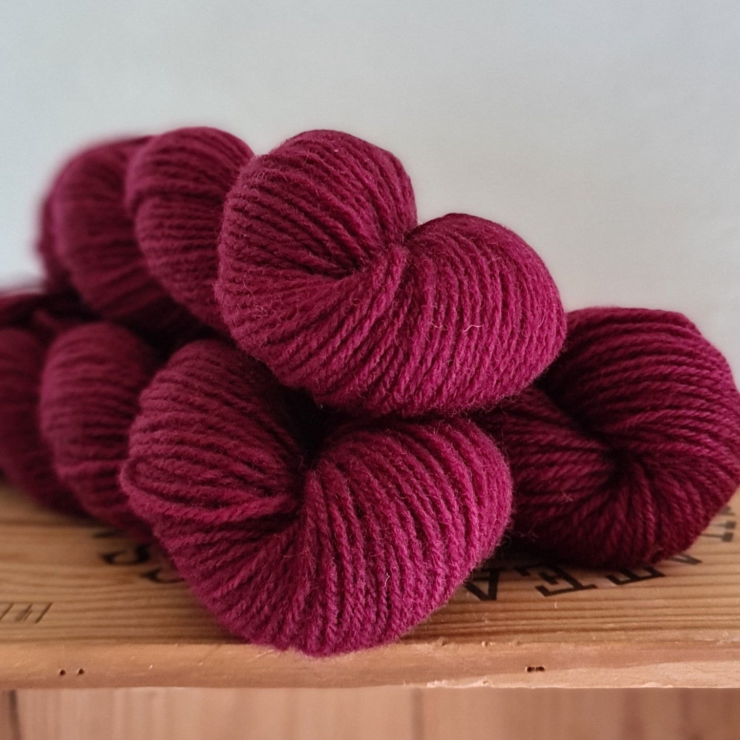 BORDEAUX - Varma 3-ply yarn